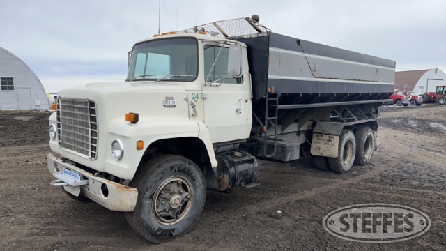 1982 Ford LN8000